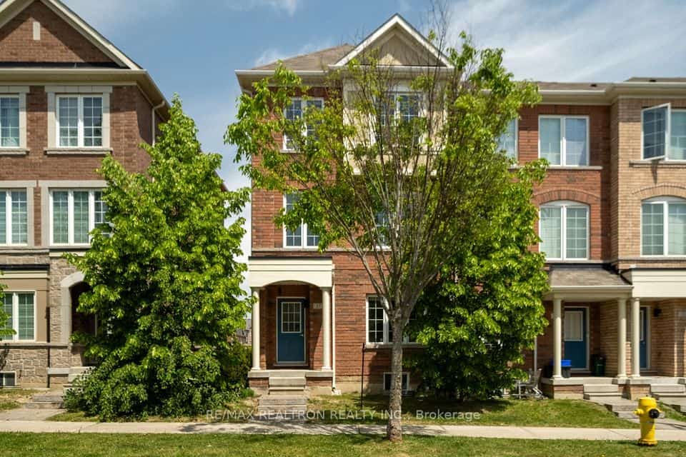 37 Torah Gate, Vaughan, ON L6A 4Y4