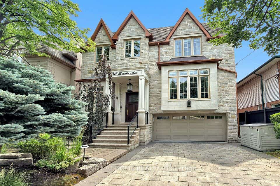 377 Brooke Avenue, Toronto, ON M5M 2L5