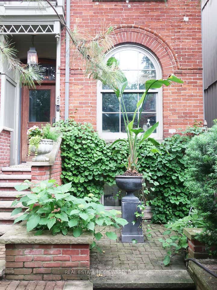 45 Grant Street, Toronto, ON M4M 2H6