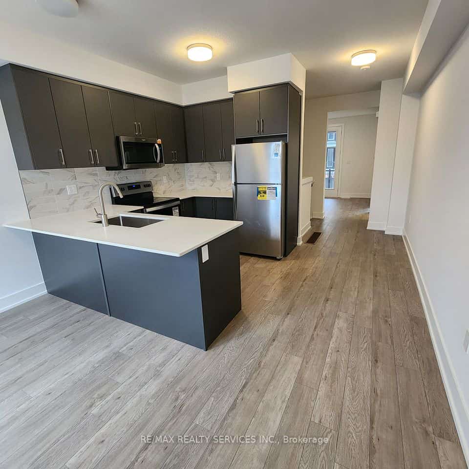 99 Roger Street #33, Waterloo, ON N2J 0G1