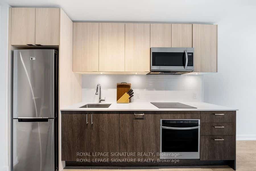1928 Lake Shore Boulevard W #2115, Toronto, ON M6S 0B1