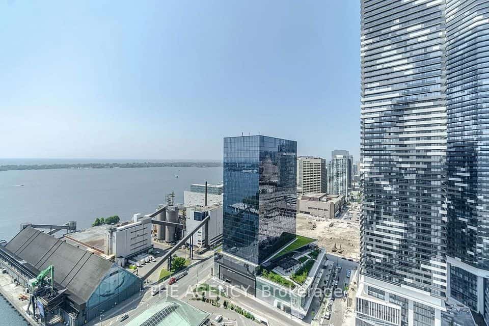 15 Lower Jarvis Street #3006, Toronto, ON M5E 1R7
