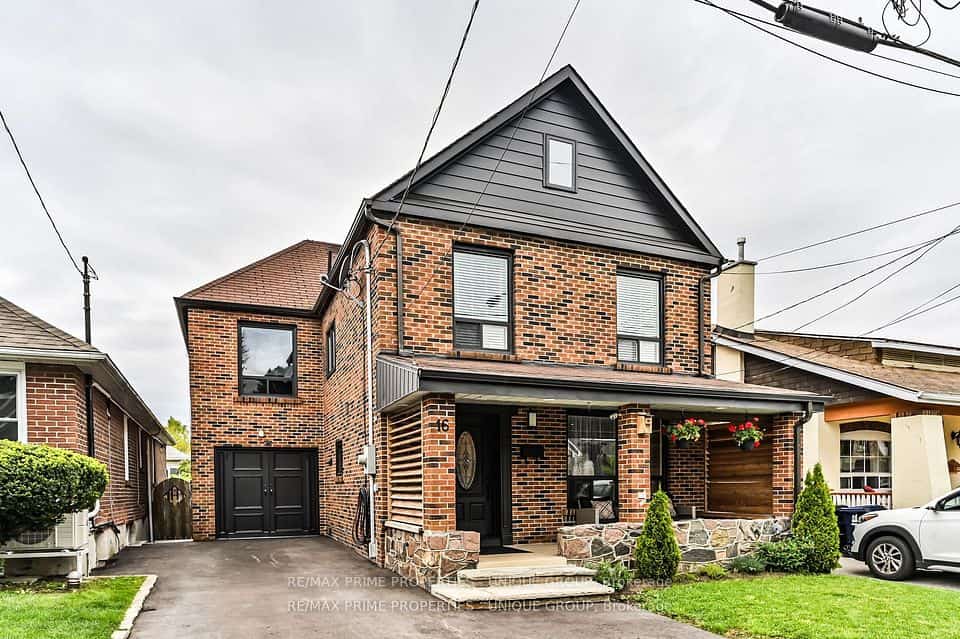 16 Eastwood Avenue, Toronto, ON M1N 3G9