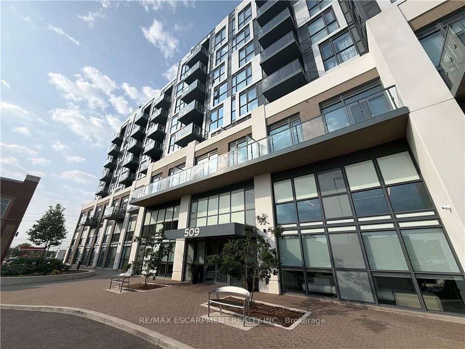 509 Dundas Street W #616, Oakville, ON L6M 1L9