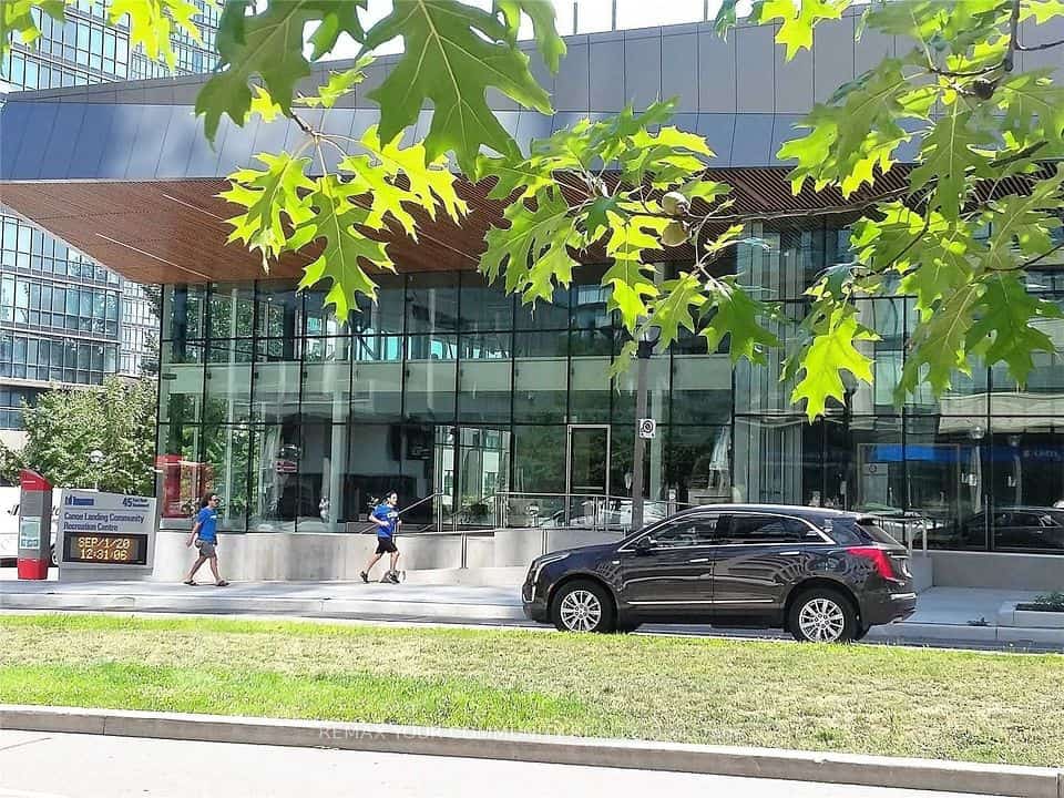 25 Capreol Court #2803, Toronto, ON M5V 3Z7