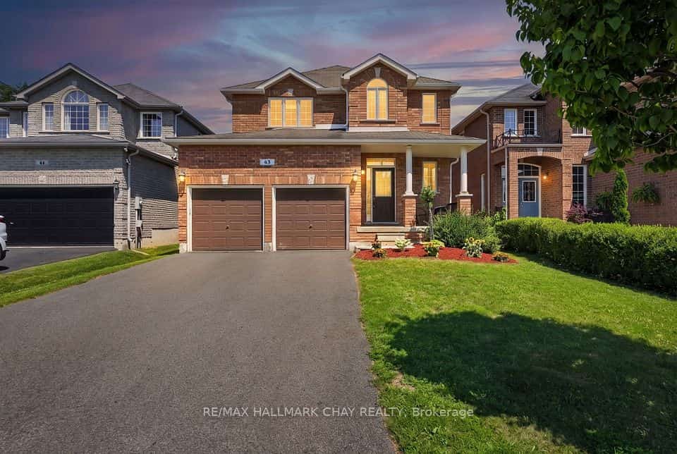 43 Graihawk Drive, Barrie, ON L4N 6G7