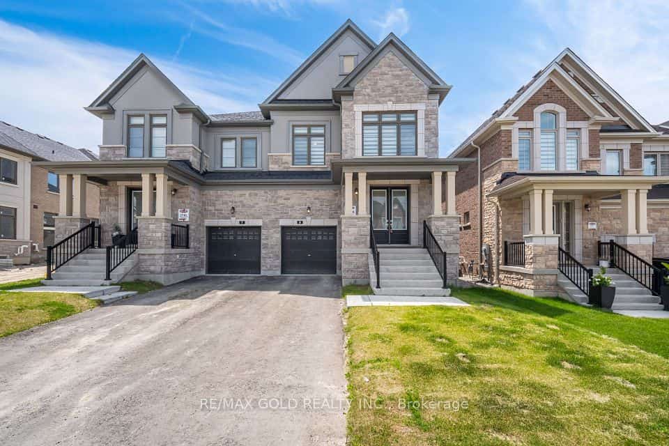 9 Kentledge Avenue, East Gwillimbury, ON L9N 0W3