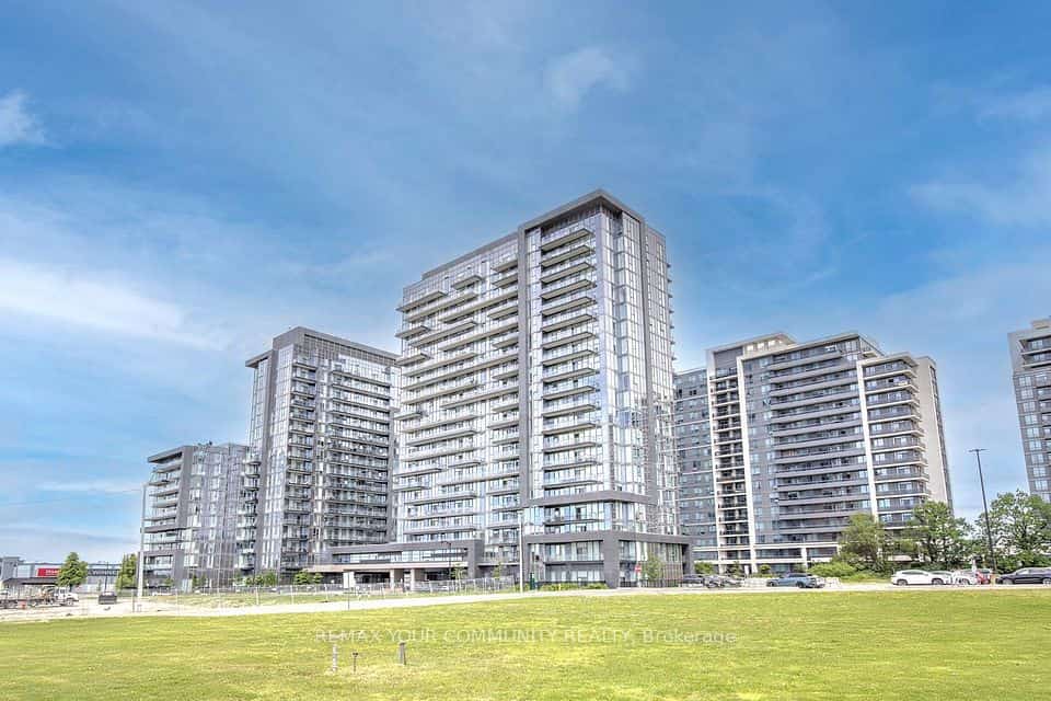 20 Gatineau Drive #406, Vaughan, ON L4J 0L3
