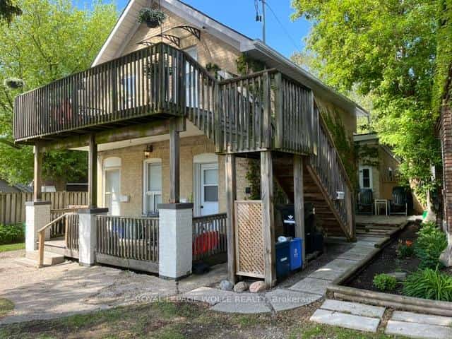 87 Lancaster Street W, Kitchener, ON N2H 4T3