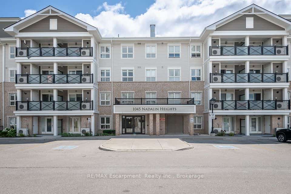 1045 Nadalin Heights #307, Milton, ON L9T 8R5