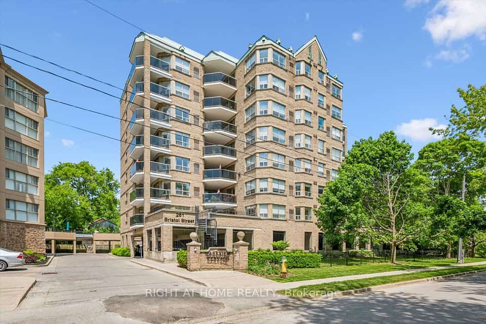 281 Bristol Street #804, Guelph, ON N1H 8J3