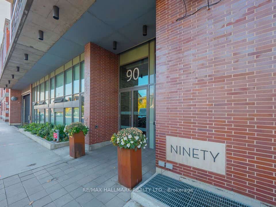 90 Broadview Avenue #602, Toronto, ON M4M 0A7
