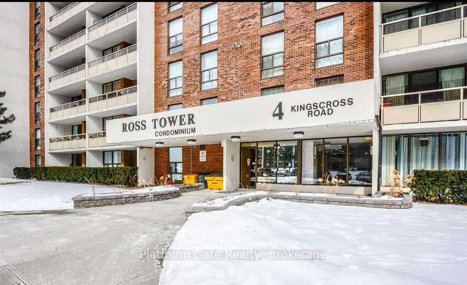 4 Kings Cross Road #1210, Brampton, ON L6T 3X8