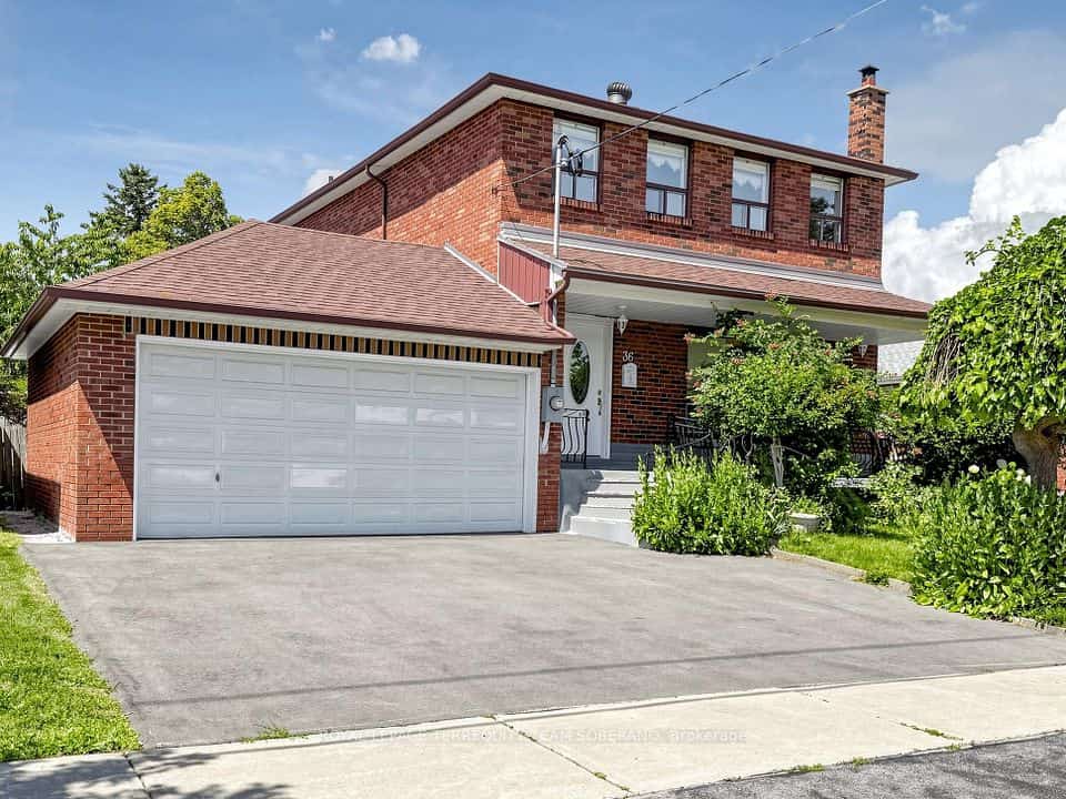 36 Lyon Heights Road, Toronto, ON M1P 3V7
