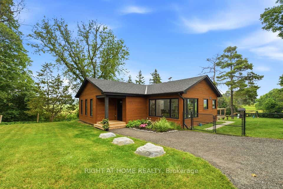 17083 Warden Avenue, Whitchurch-Stouffville, ON L4A 2W1