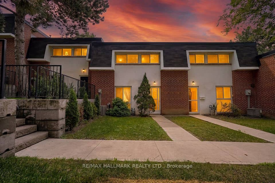 94 George Henry Boulevard, Toronto