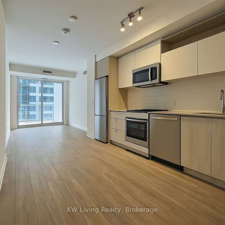 70 Princess Street #2010, Toronto, ON M5A 0X6
