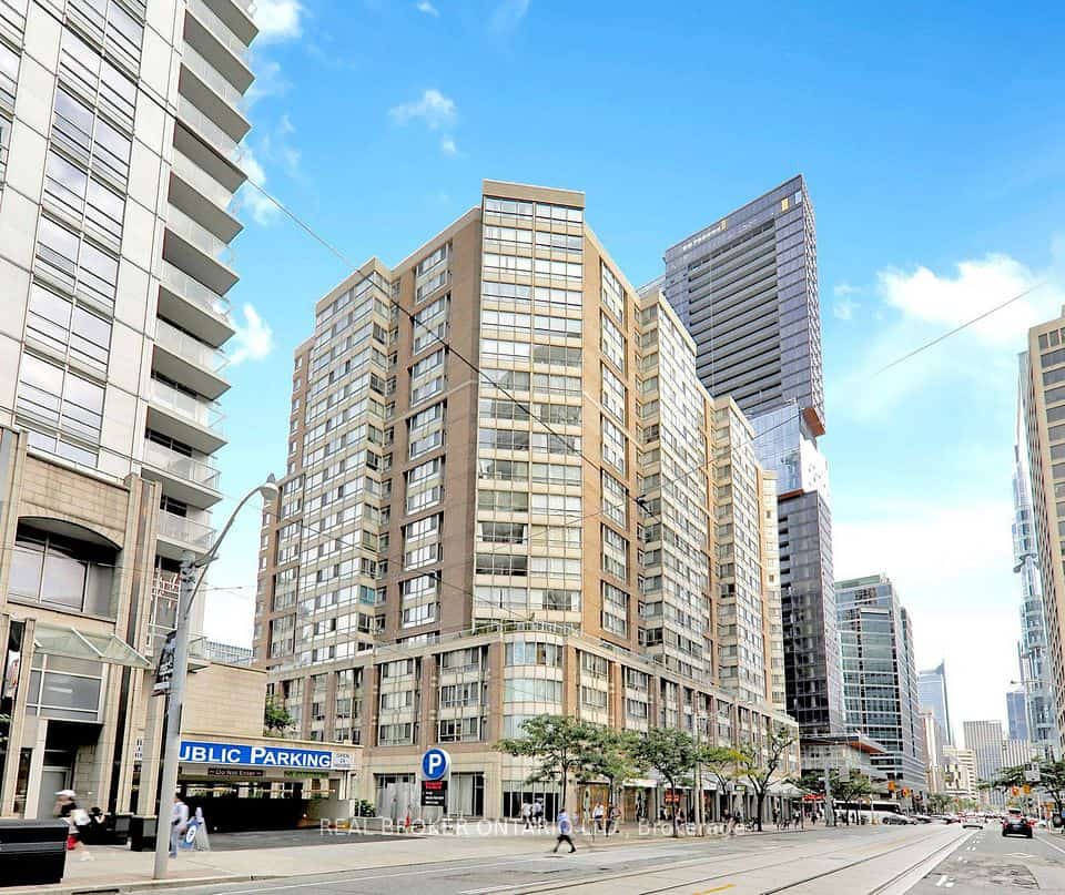 711 Bay Street #1415, Toronto, ON M5G 2J9