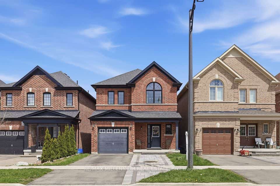 296 Miller Park Avenue, Bradford West Gwillimbury, ON L3Z 0Y1