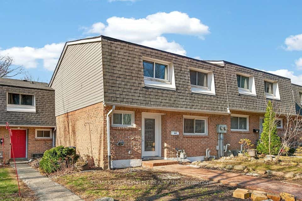 2050 Upper Middle Road #153, Burlington, ON L7P 3R9