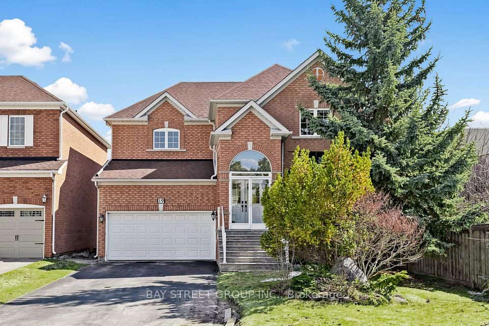 19 Fountain Court, Richmond Hill, ON L4S 2K4