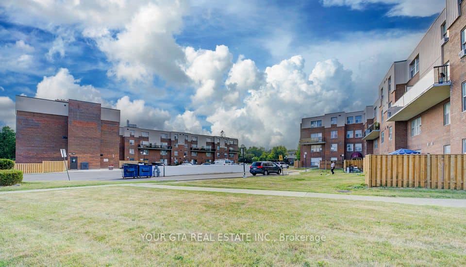 1055 B Forestwood Drive, Mississauga
