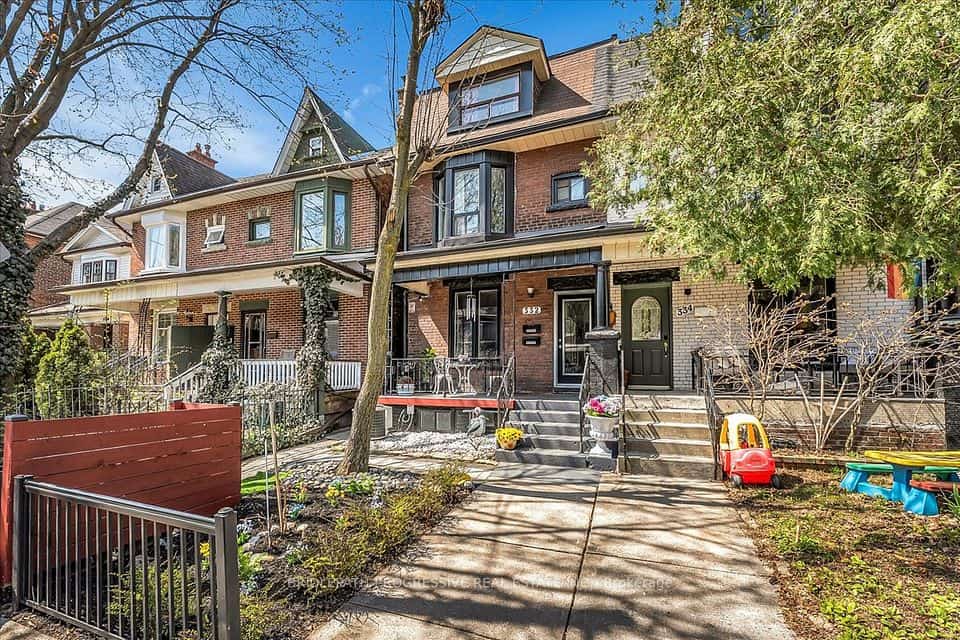 332 Delaware Avenue, Toronto, ON M6H 2T8