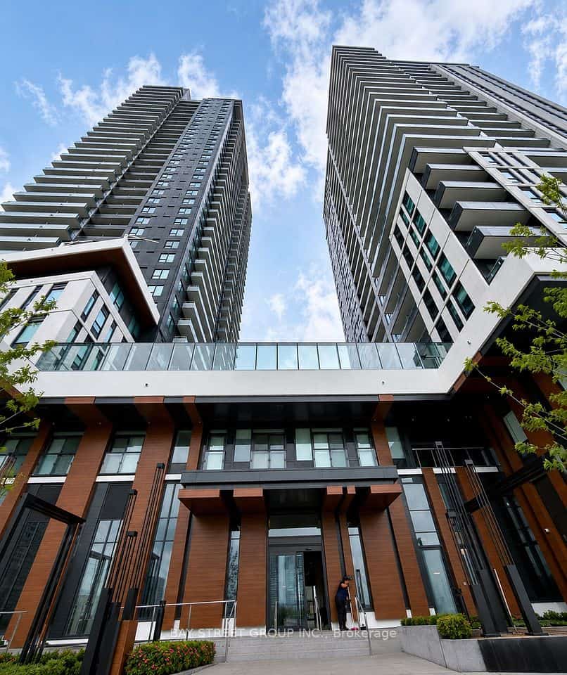 5 Meadowdale Road #308, Vaughan, ON L4K 0C7