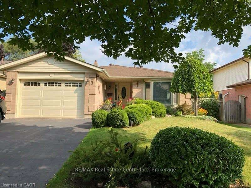 7 Kilkerran Crescent, Kitchener, ON N2R 1B6