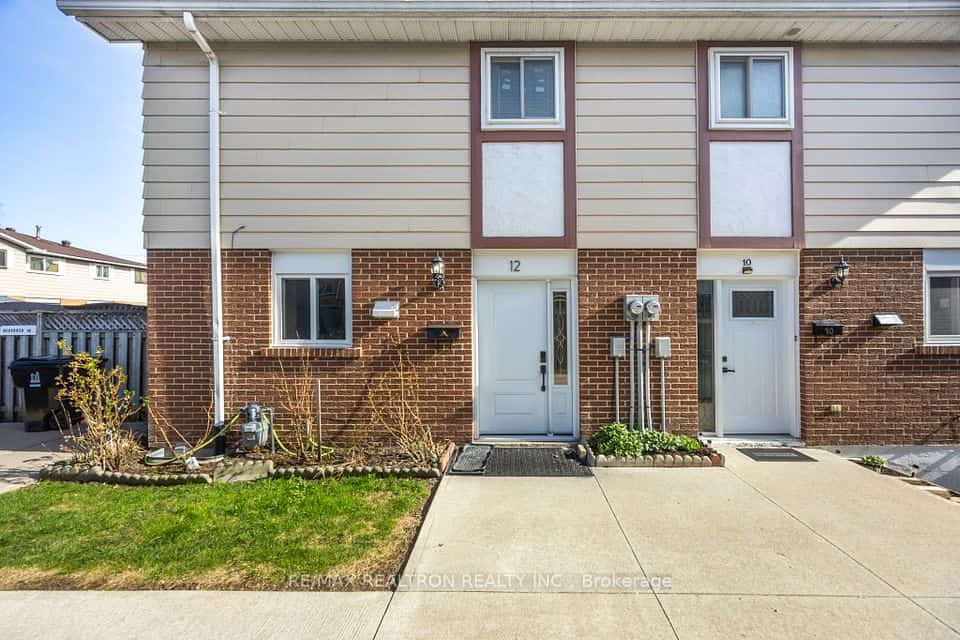 12 San Vito Way, Toronto, ON M3L 2G7