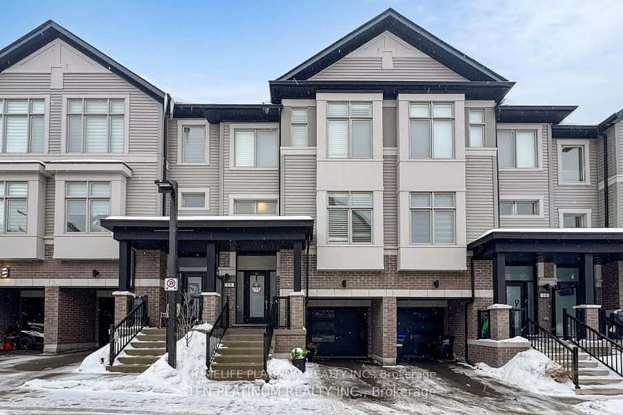 18 Totten Trail, New Tecumseth, ON L0G 1W0