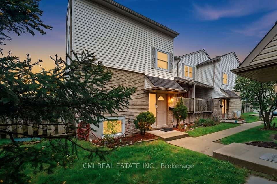 1300 Upper Ottawa Street #44, Hamilton, ON L8W 1M8