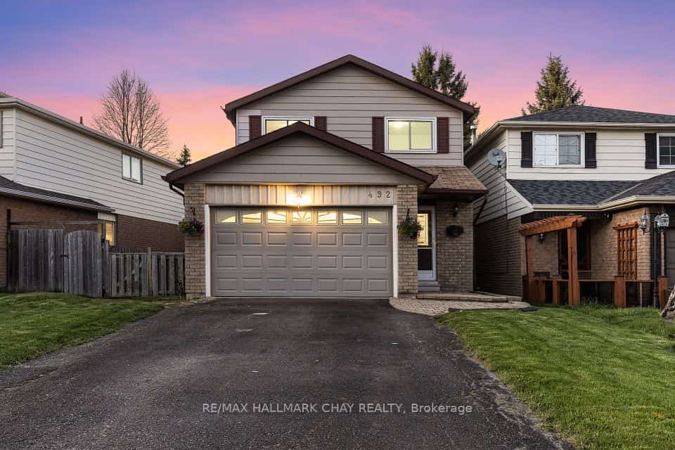 492 Britannia Avenue, Bradford West Gwillimbury, ON L3Z 1A7