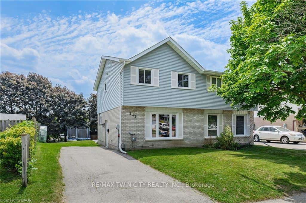 242 The Country Way, Kitchener, ON N2E 2P9