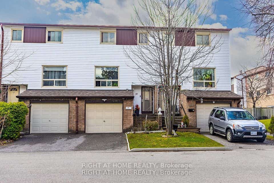 1221 Dundix Road #56, Mississauga, ON L4Y 3Y9