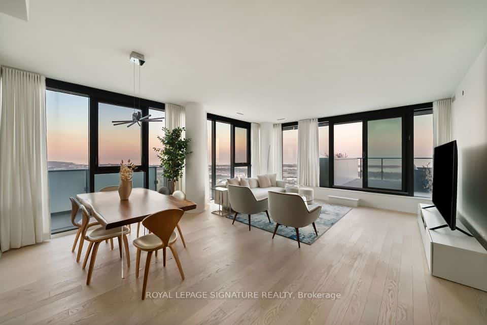 16 Bonnycastle Street #4304, Toronto, ON M5A 4M6