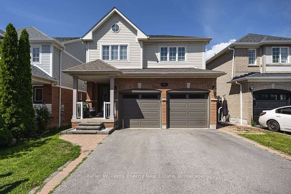 4 Holman Court, Whitby, ON L1P 1W9