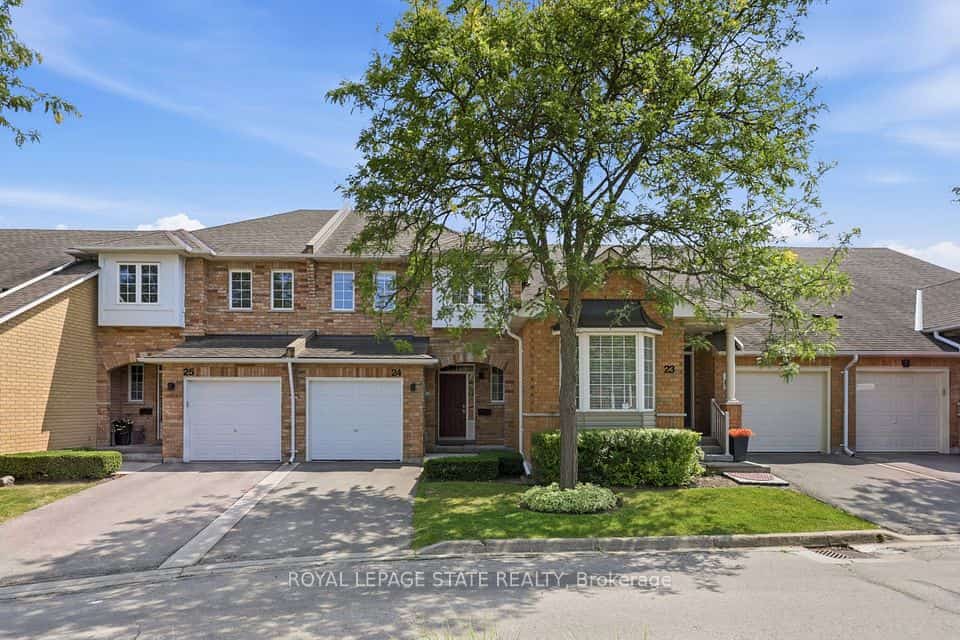 10 Davidson Boulevard #24, Hamilton, ON L9H 7N9