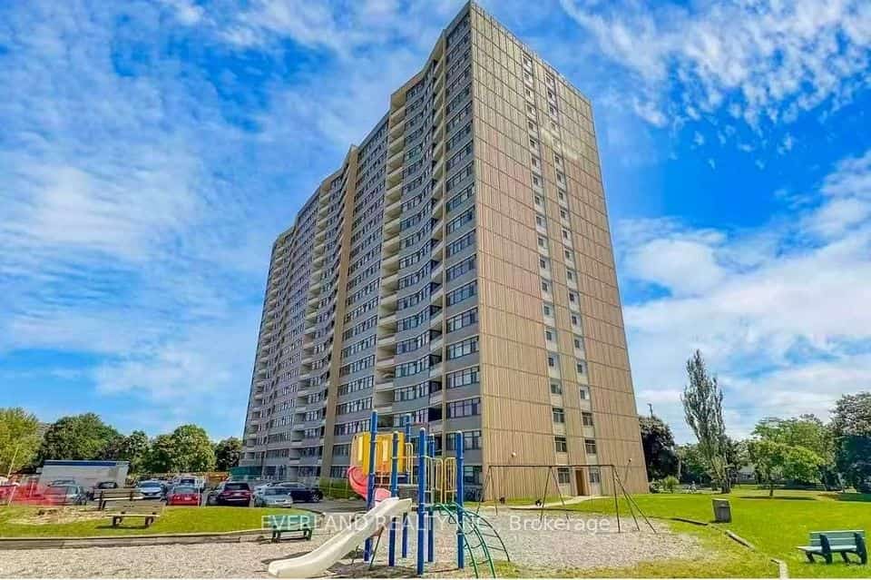 2050 Bridletowne Circle #303, Toronto, ON M1W 2V5