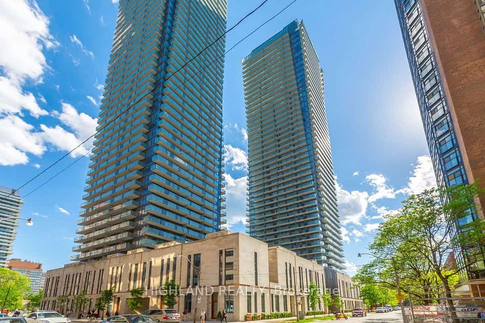 1080 Bay Street #4011, Toronto, ON M5S 0A5