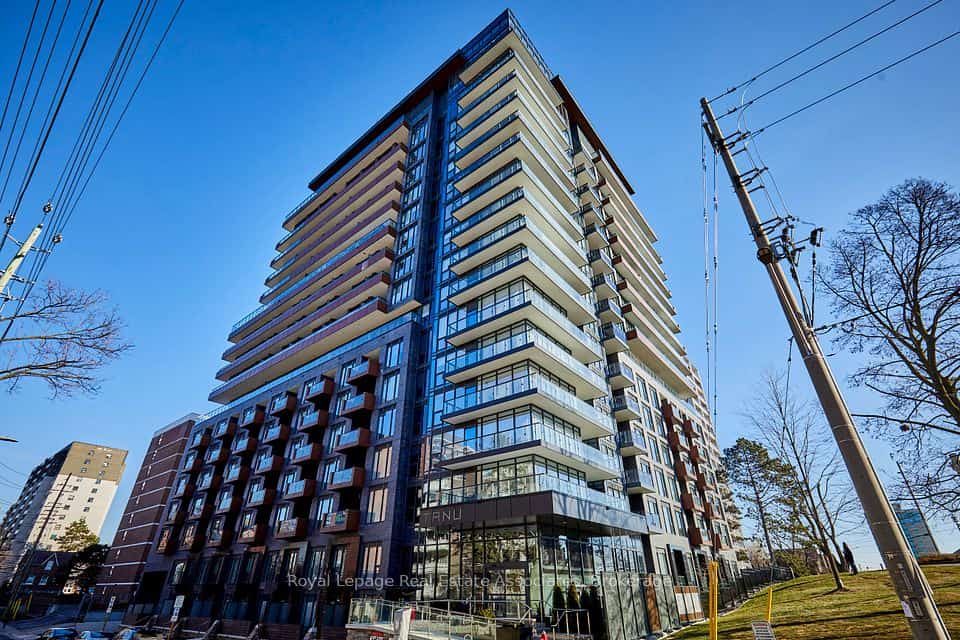 21 Park Street E #1803, Mississauga, ON L5G 0C2