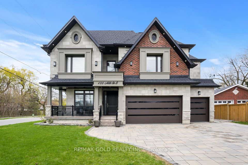 135 Mill Street S, Brampton, ON L6Y 1T4