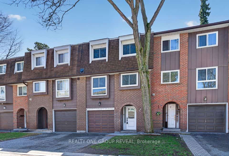 443 Manse Road #9, Toronto, ON M1E 3V7
