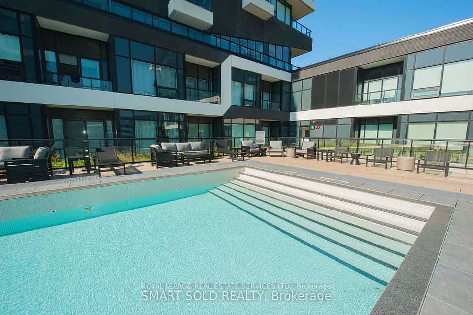 2485 Taunton Road #1126, Oakville, ON L6H 3R8