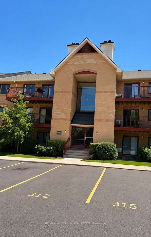 1480 Pilgrims Way #1613, Oakville, ON L6M 3G7