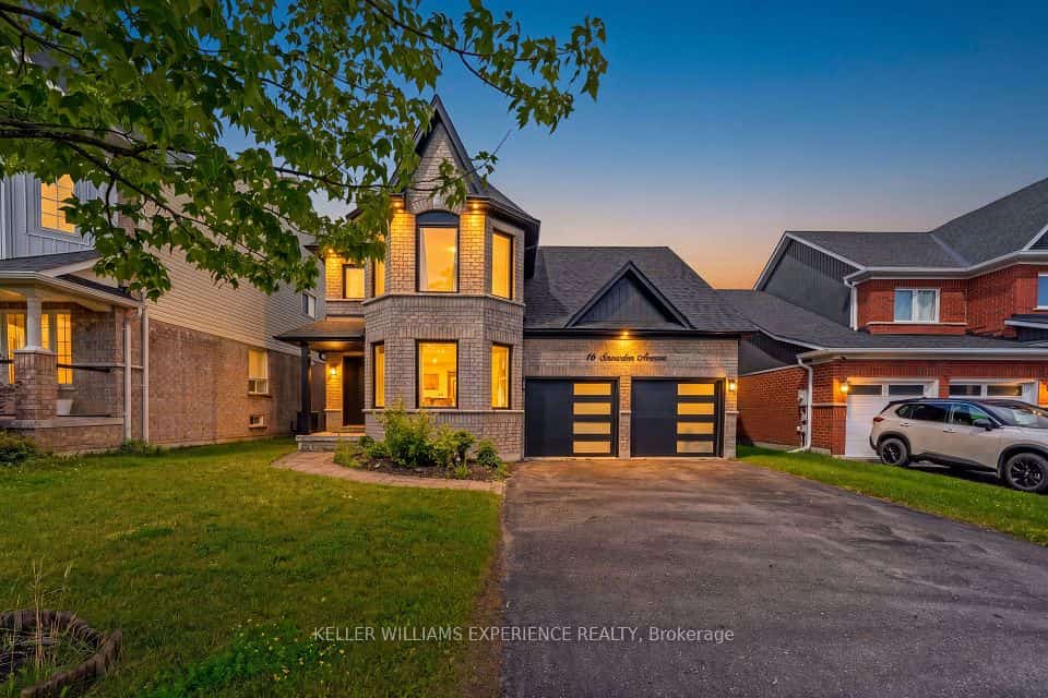 16 Snowden Avenue, Barrie, ON L4M 7G5