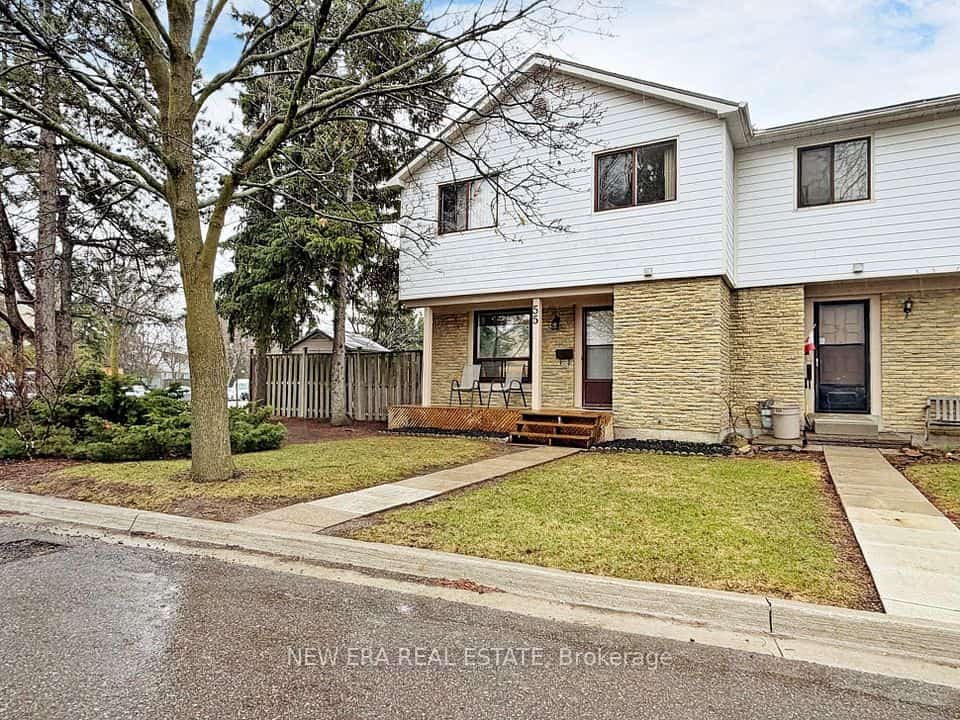 6540 Falconer Drive #55, Mississauga, ON L5N 1M1