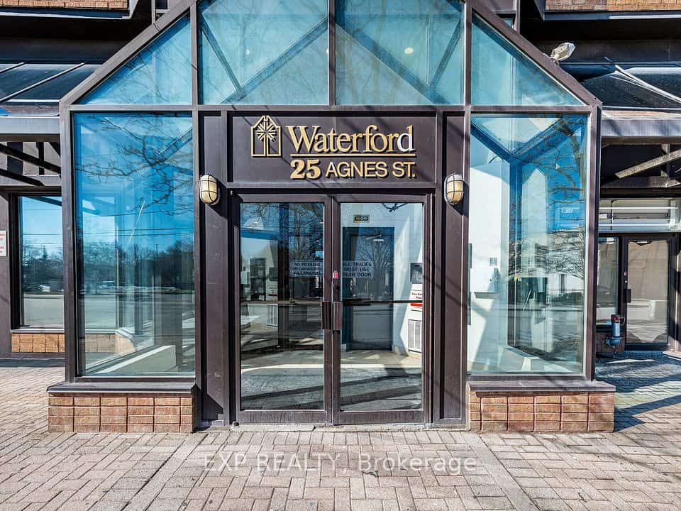 25 Agnes Street #907, Mississauga, ON L5B 3X7
