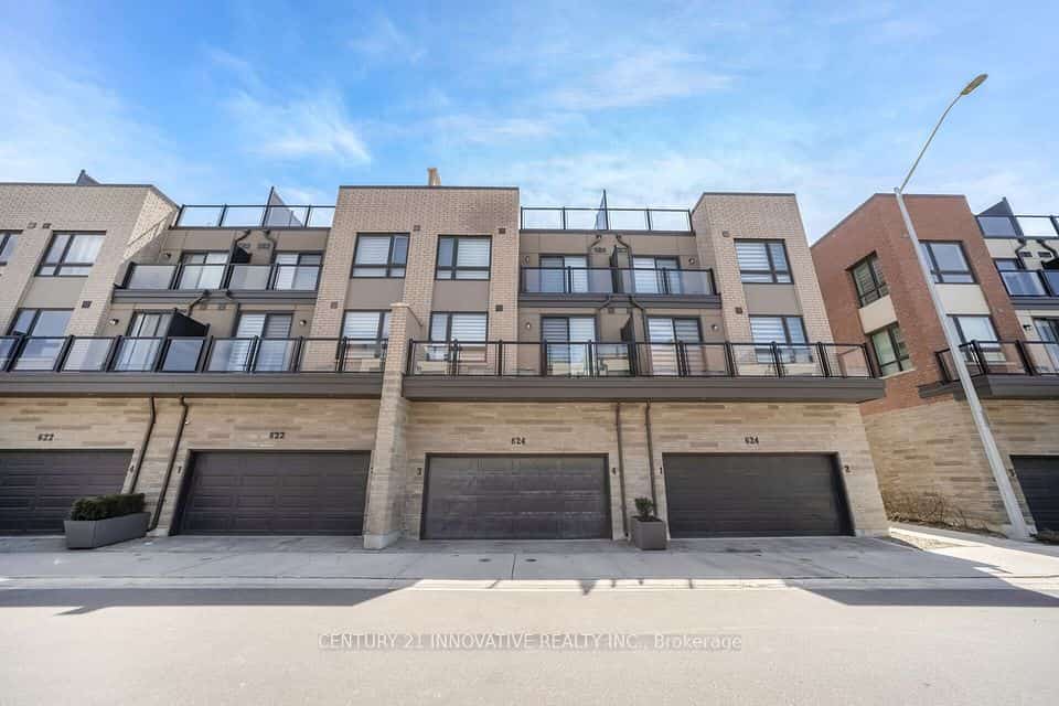 624 Rexdale Boulevard #4, Toronto, ON M9W 0G1