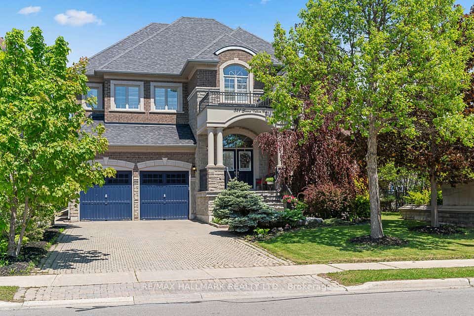 321 Grand Vellore Crescent, Vaughan, ON L4H 0N7